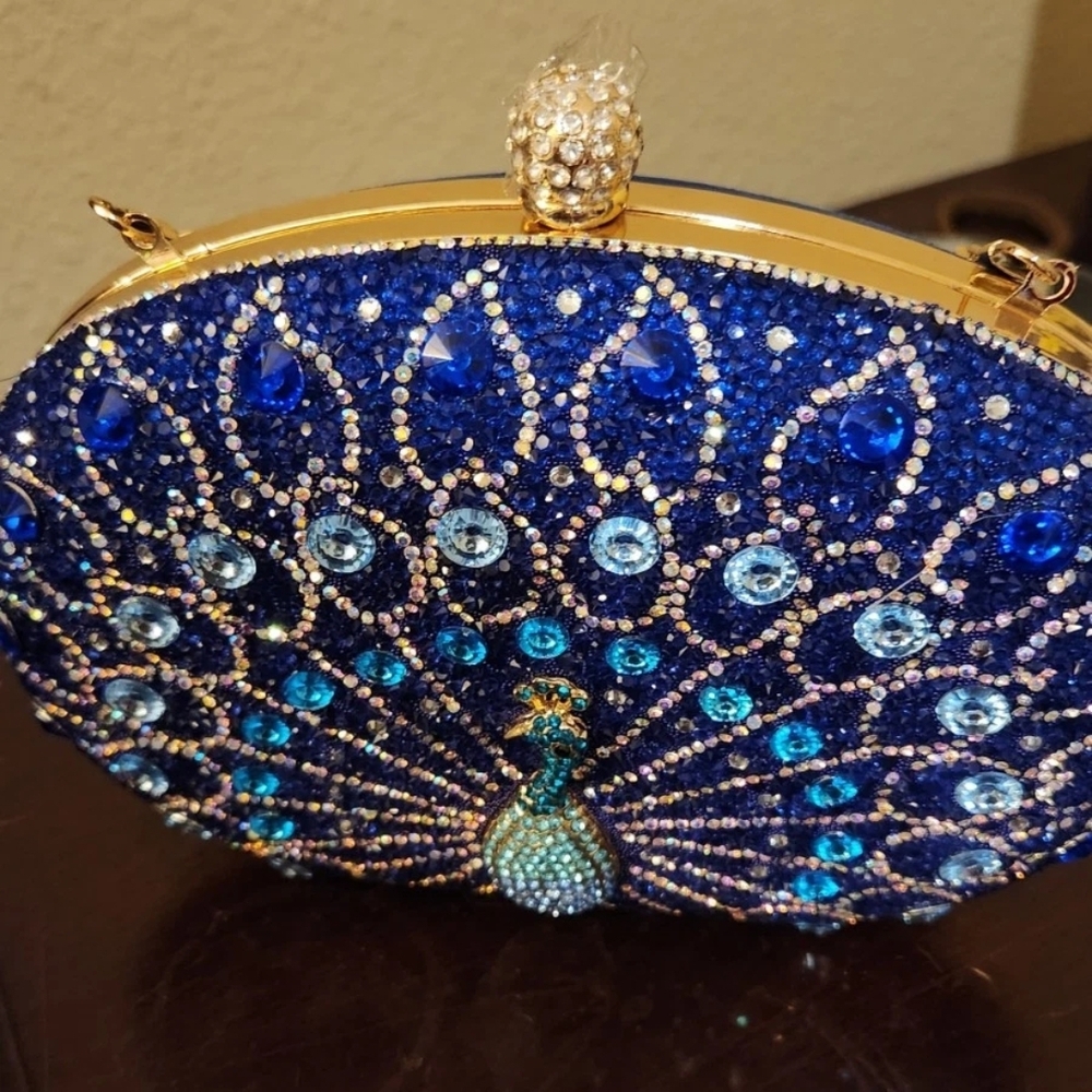 Elegant Blue Peacock Clutch - Picture 2 of 2